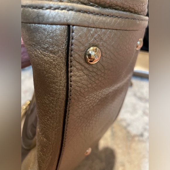 GUCCI SOHO BAG LARGE SIZE IN GOLD PEBBLED LEATHER WITH TASSEL & MATCHING WALLET - Picture 2 of 16